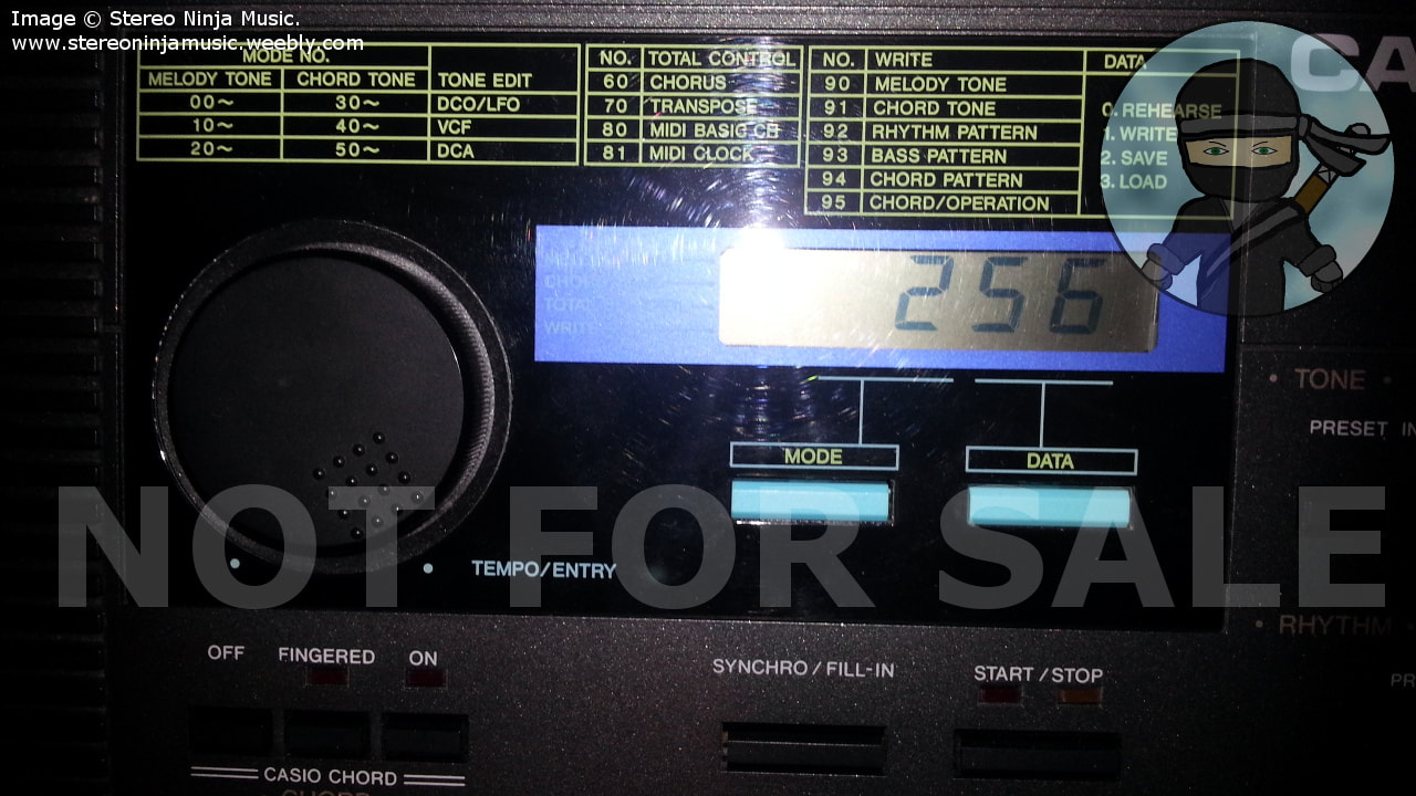 An image showing the LCD display an the synth parameters